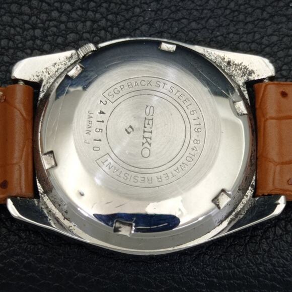 Vintage 1992 Seiko Automatic Mens Silver Watch W/daydate & Red accents - Picture 8 of 10